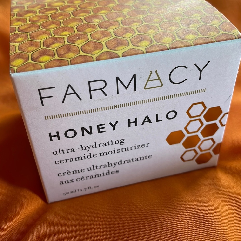 Farmacy HONEY HALO
ceramide face moisturizer
